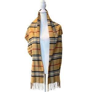 Roundtree & Yorke Plaid Scarf 64" x 11" Made in Germany